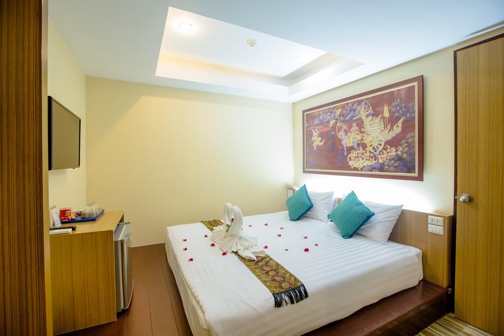 Patong Landmark Hotel Habitación foto